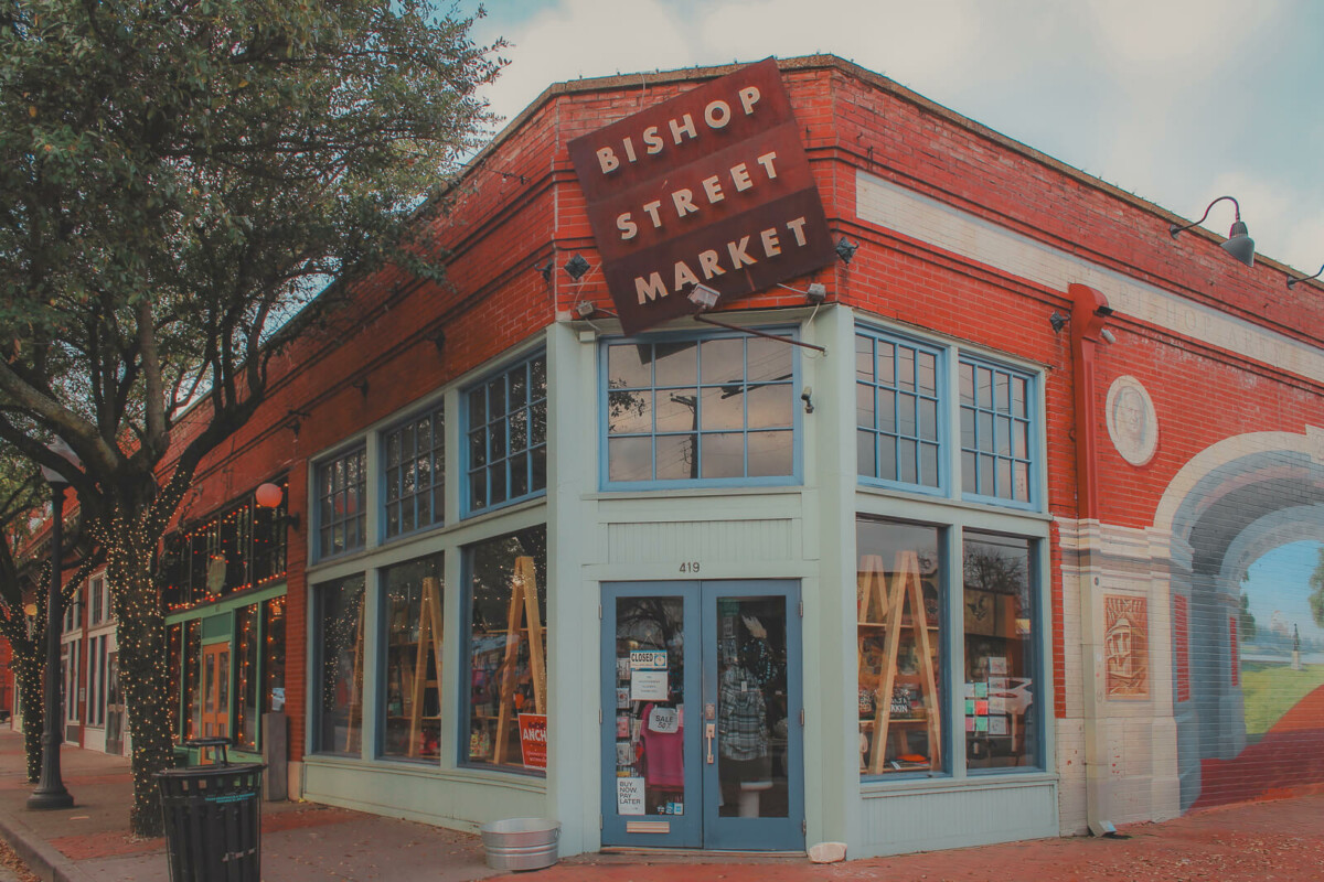 Bishop Arts sidewalk shops