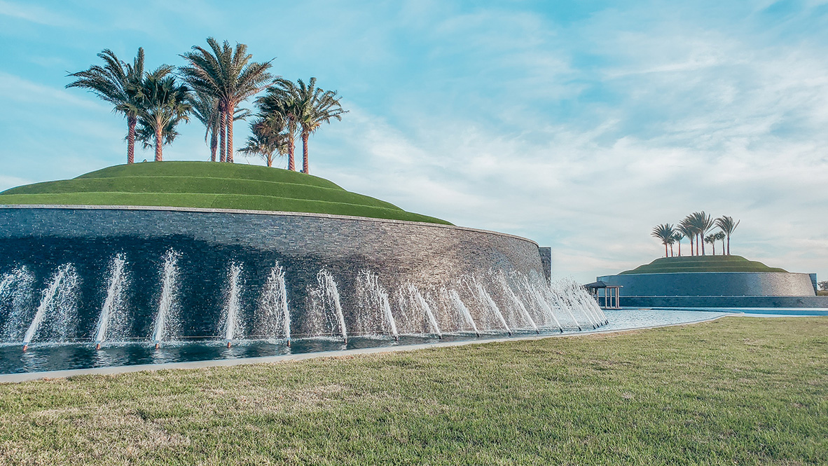 Mirada lagoon community