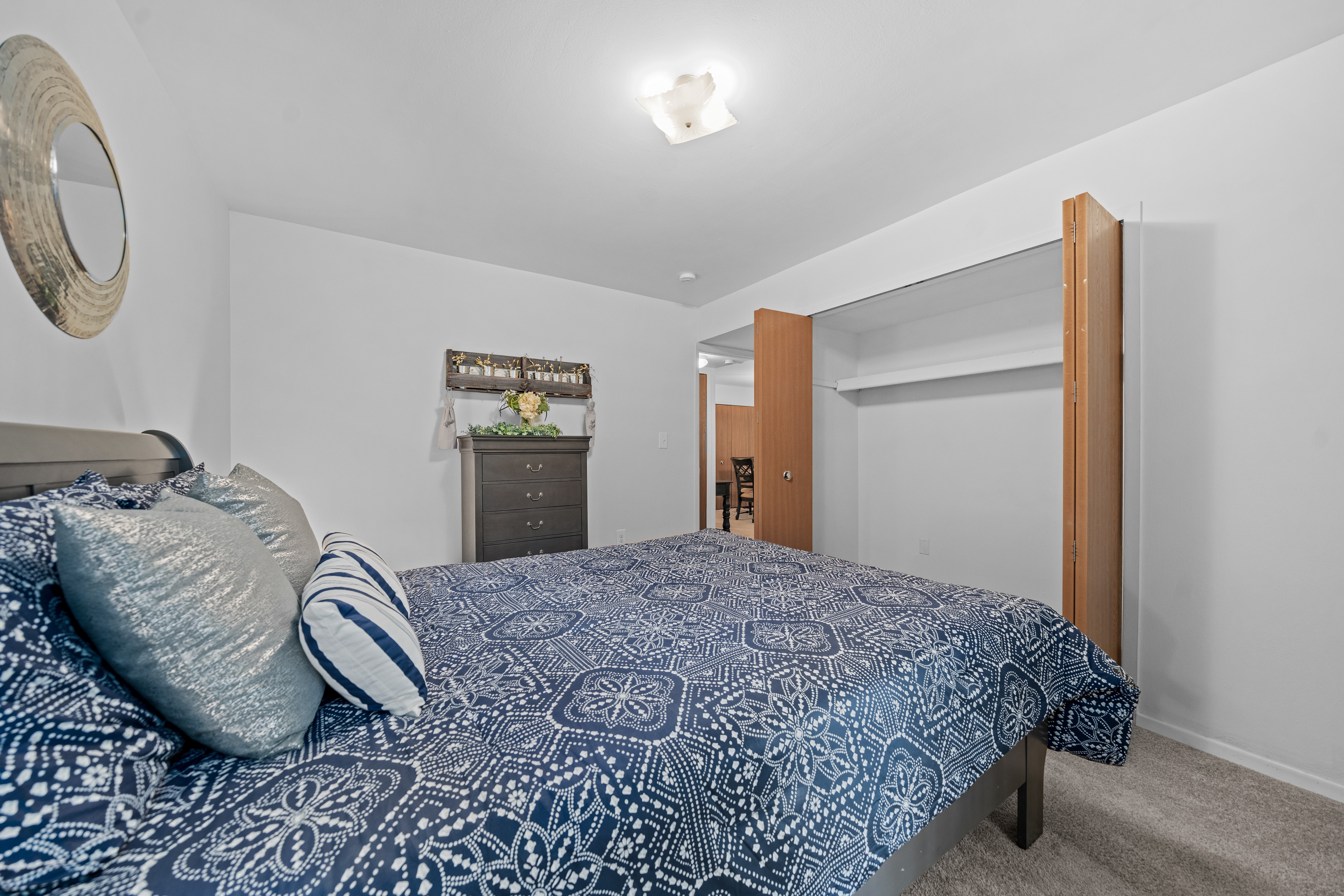 apartment application deposit