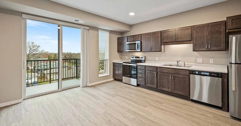 apartment application screening checklist
