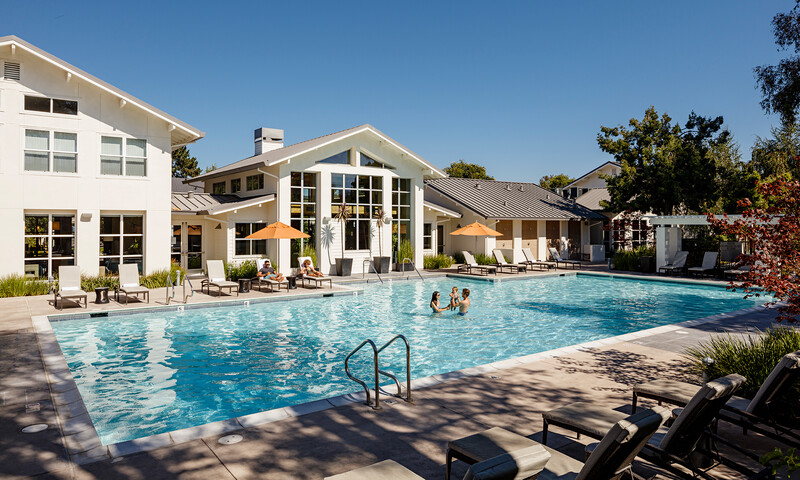 apartment pool amenities