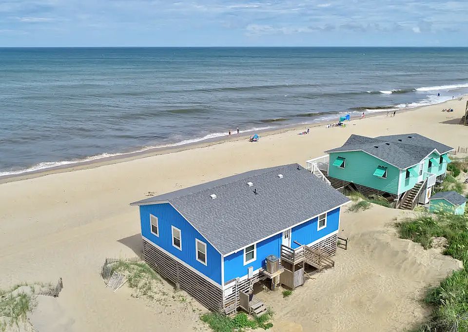 beach house rental sign