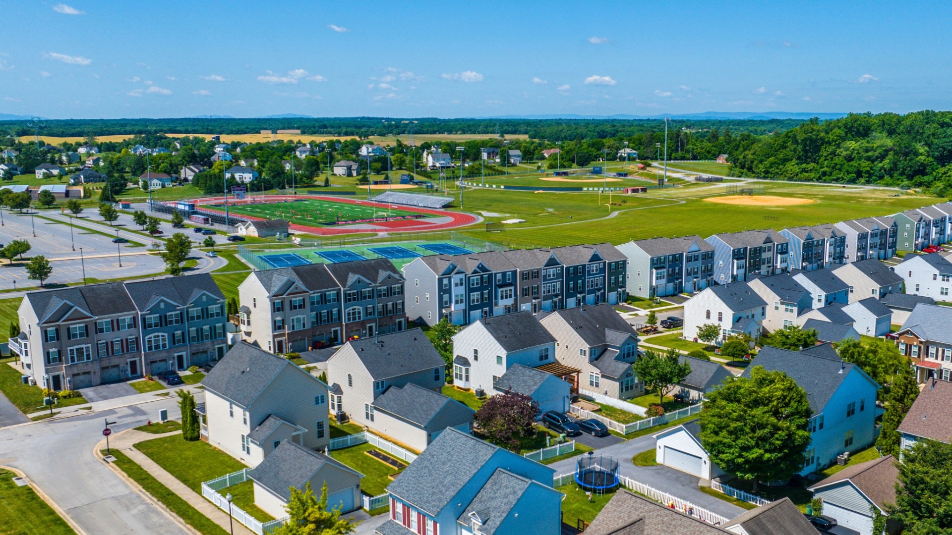 commuter suburb neighborhood