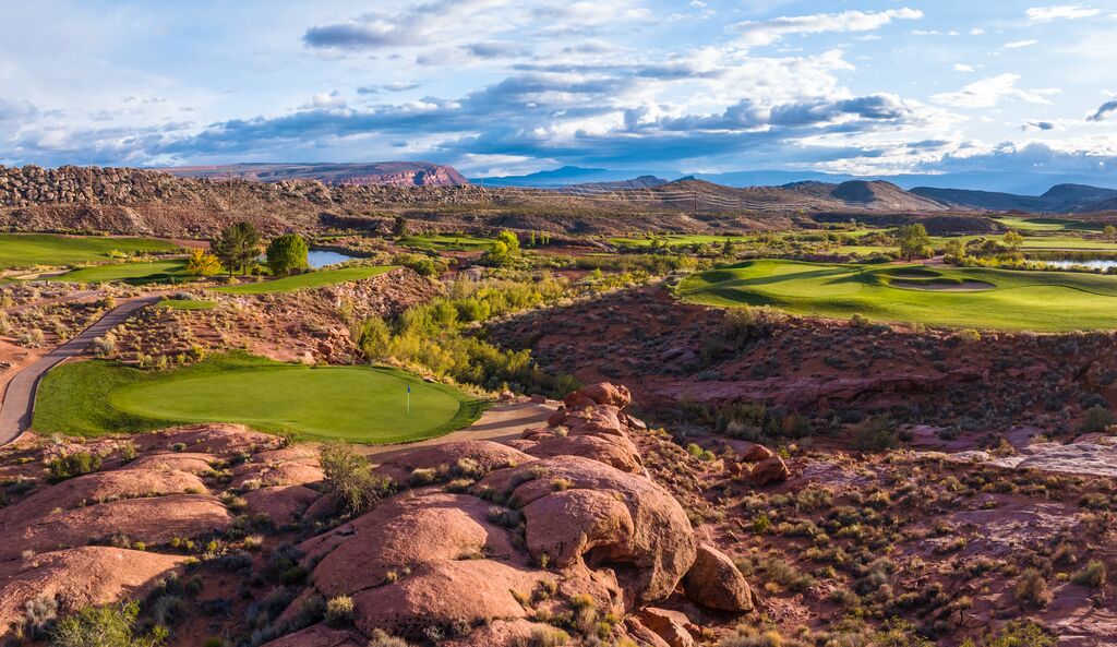 golf course neighborhood