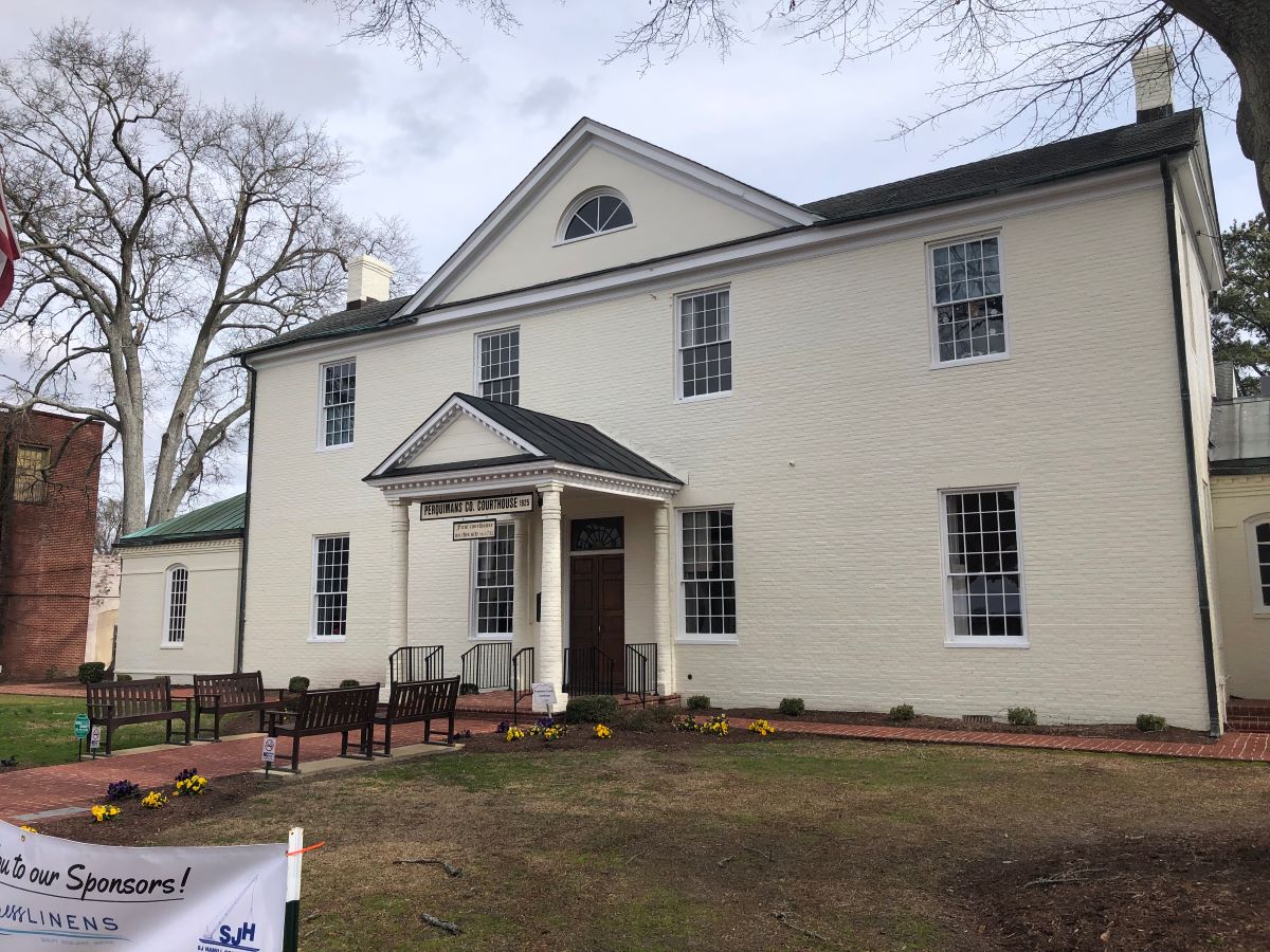 historic Hertford courthouse