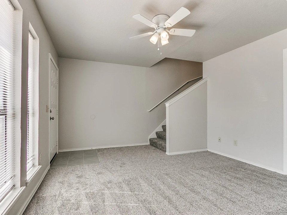 house versus apartment renting