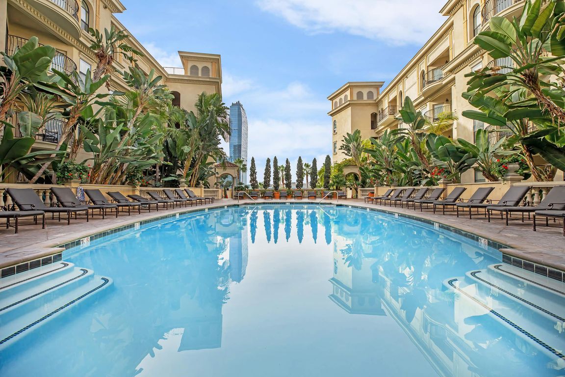 lease signing apartment