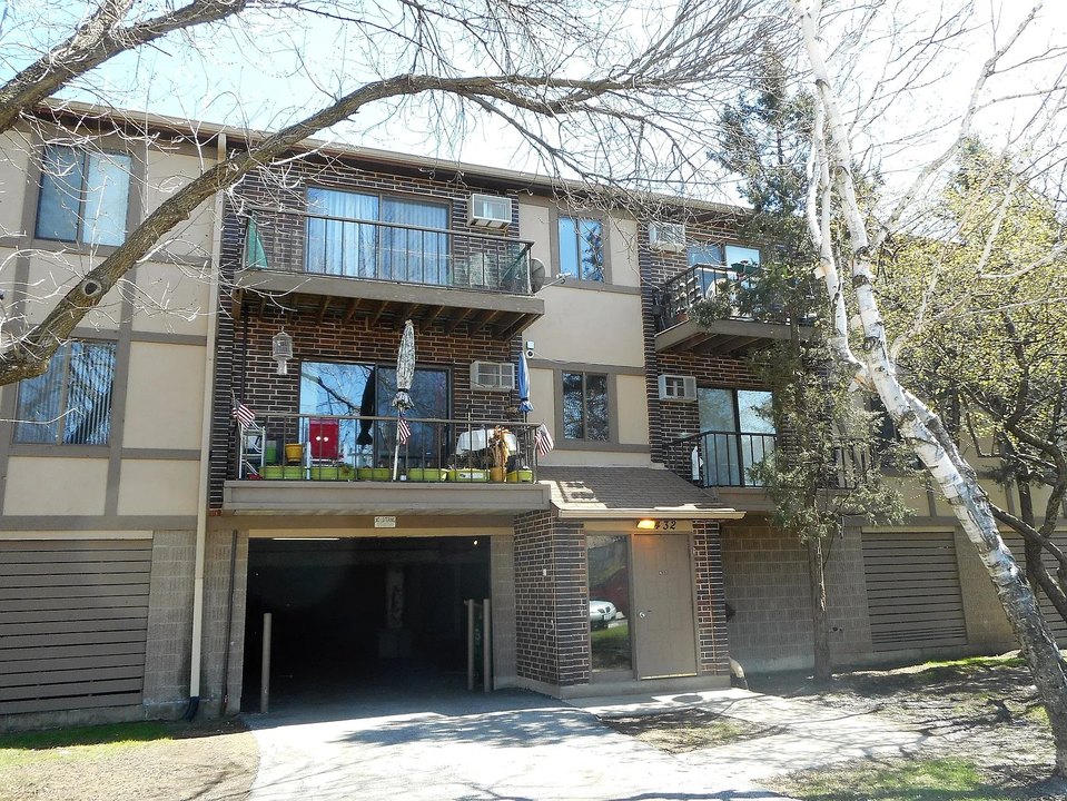 naperville apartment square footage