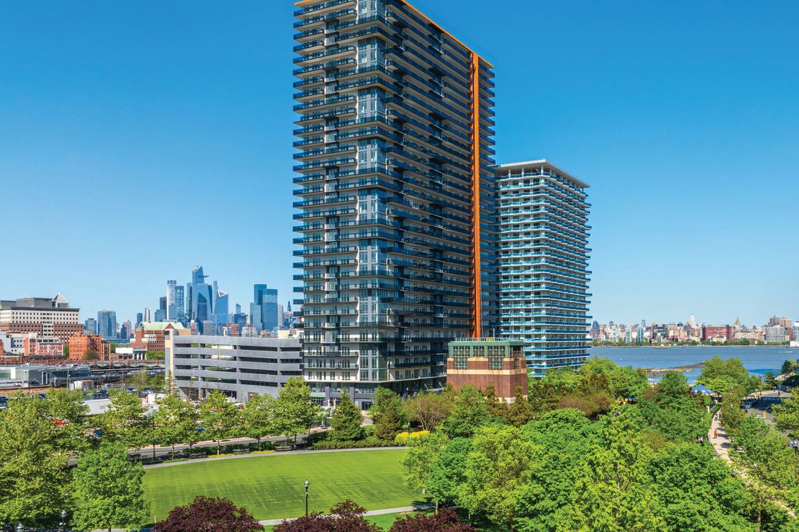 newport building towers