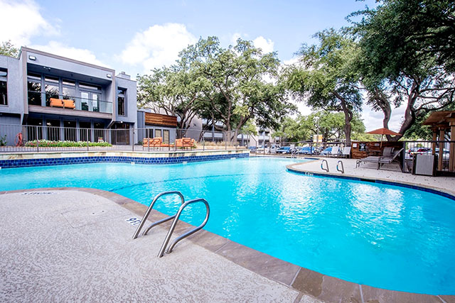 pool amenity discrepancy