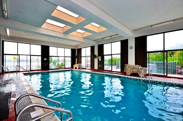 pool tennis court amenities