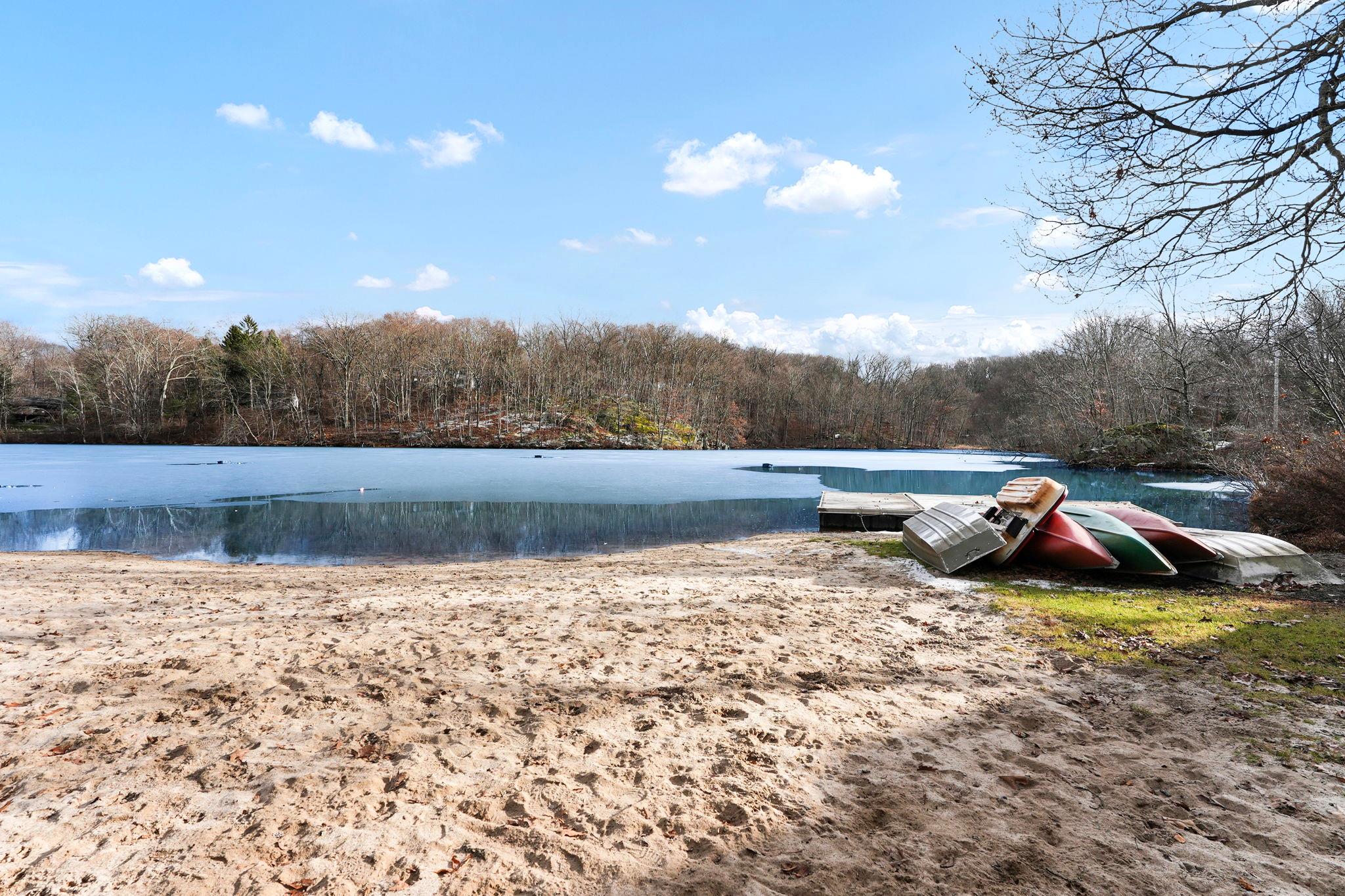 private lake community clubhouse