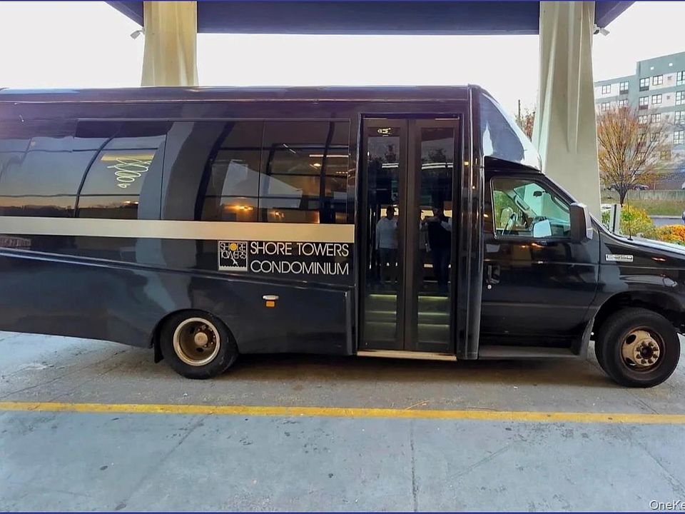 subway shuttle bus route