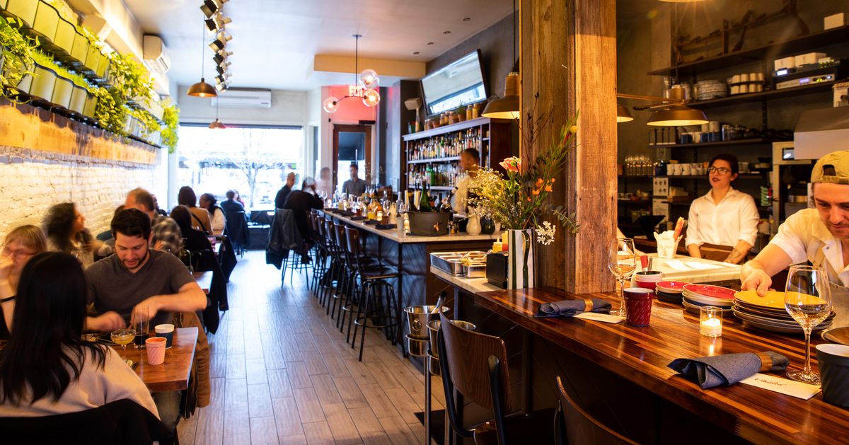 vanderbilt avenue restaurants shops