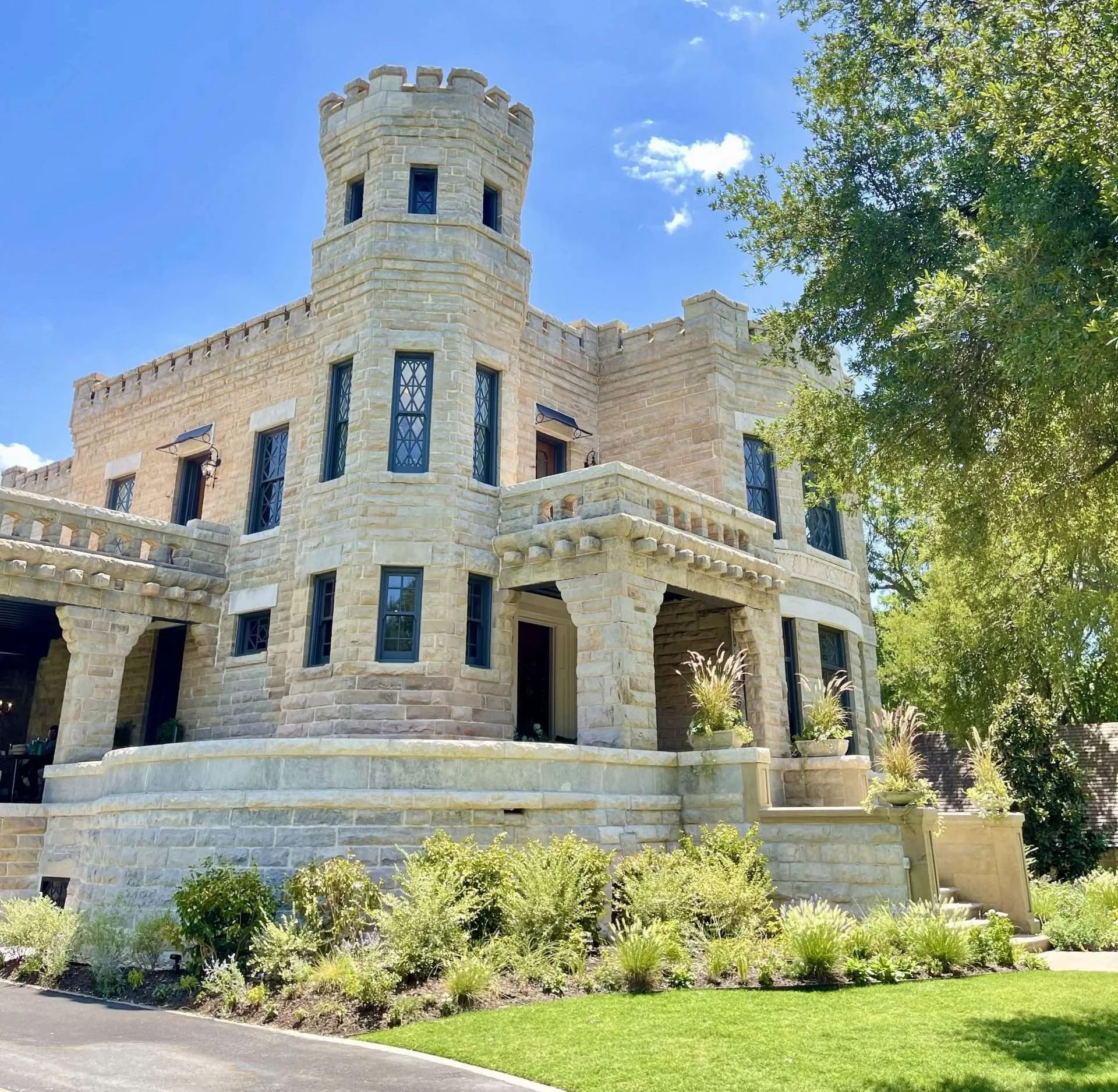 waco castle listing