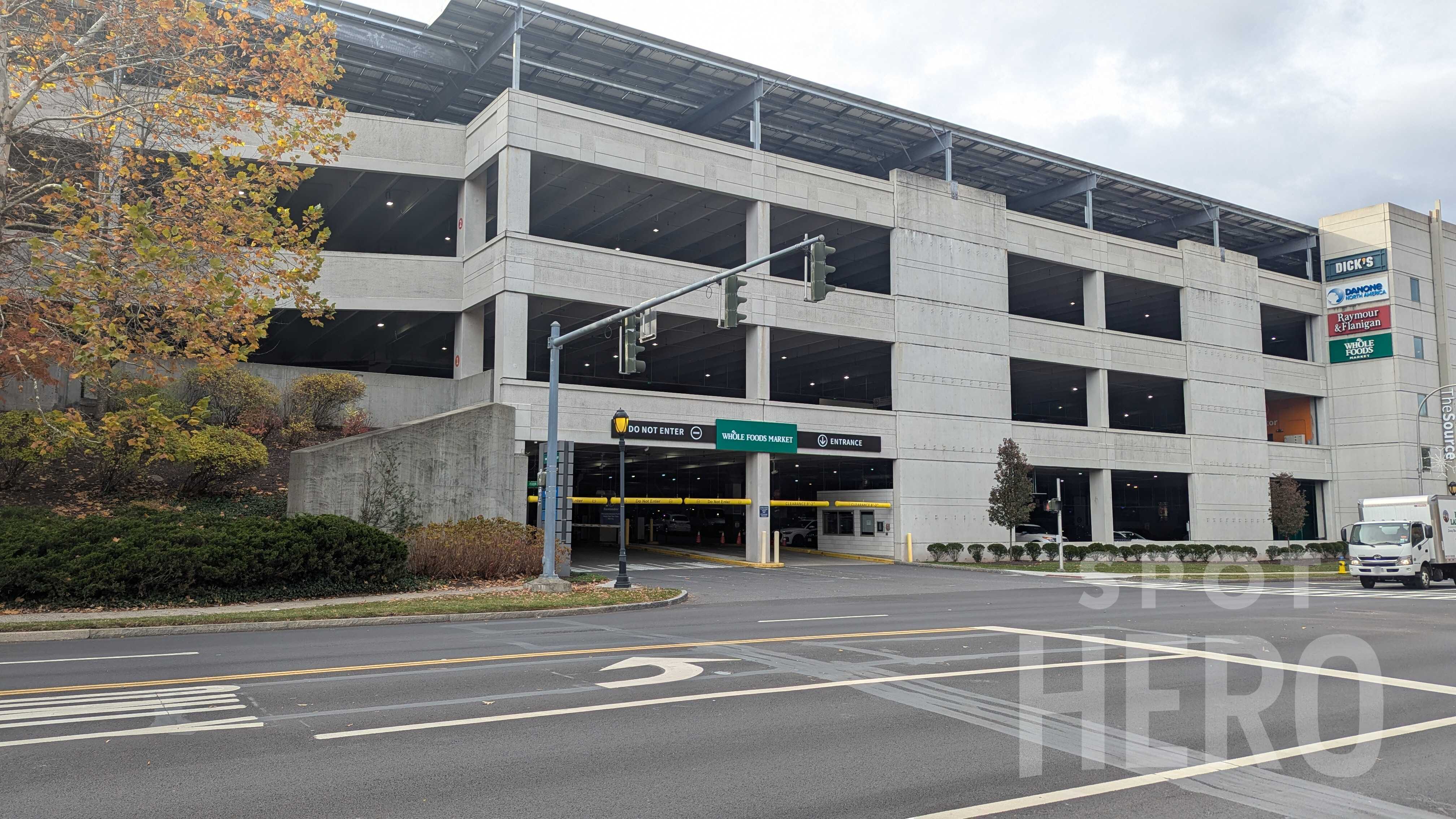 white plains station parking